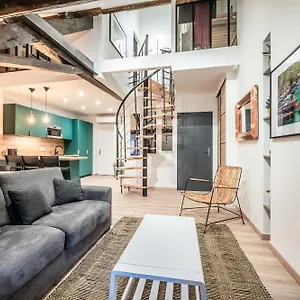 coeur-vieille-ville.hotels-rhonealpes.com/